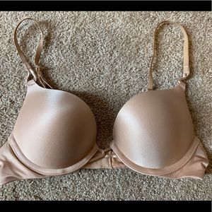 Victoria’s Secret Nude Bombshell Plunge Bra